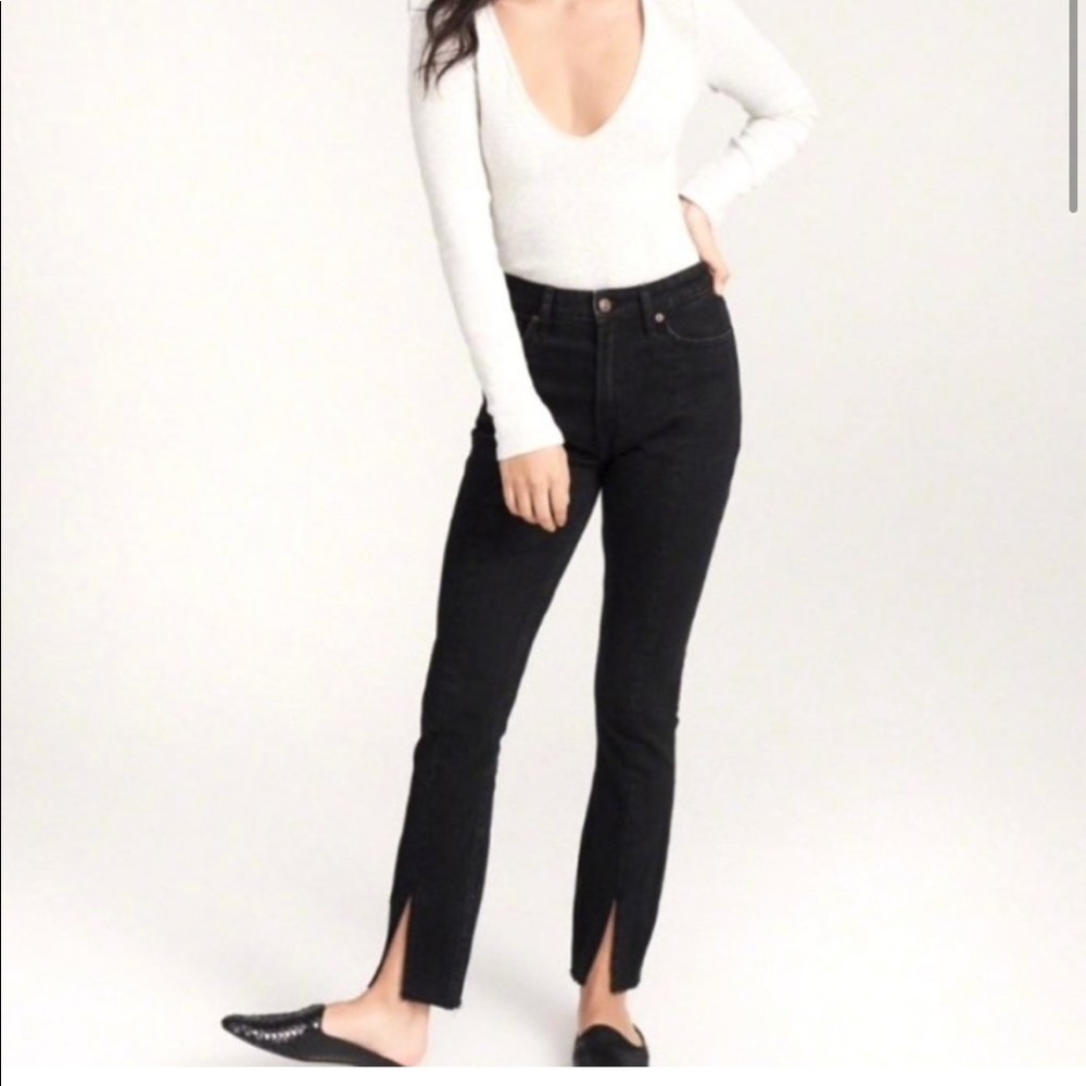 Abercrombie The Straight High Rise Jean with Split Hem NWOT